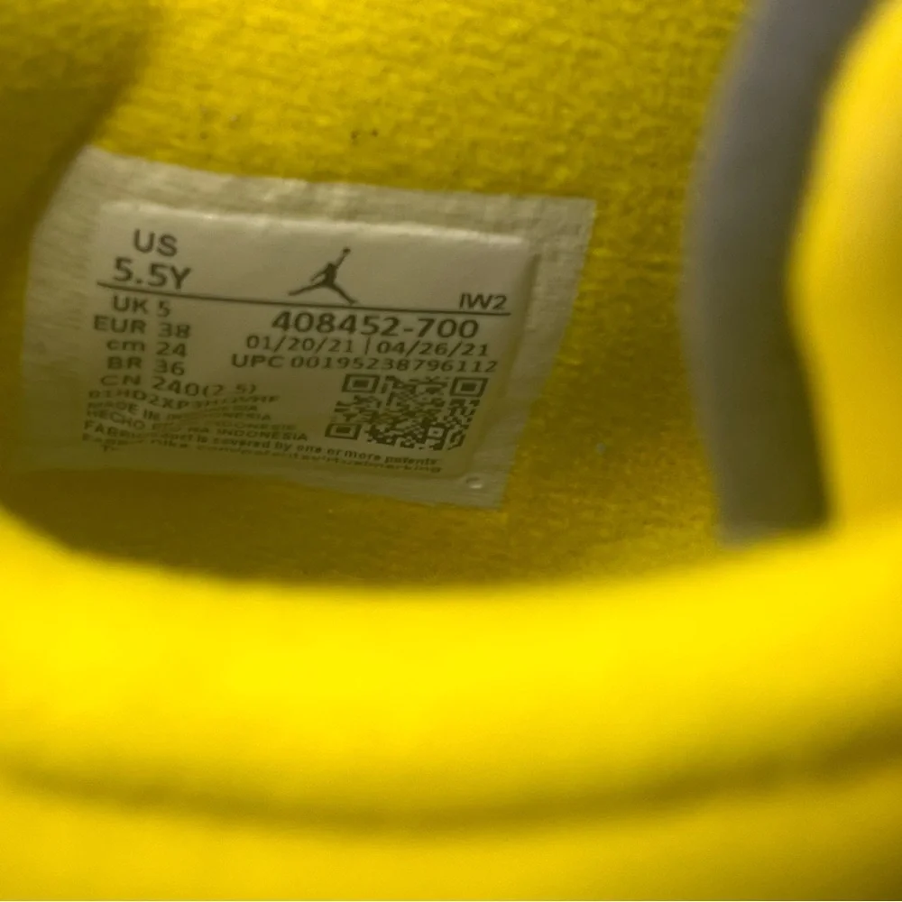 Air Jordan 4 Lightning 2021 GS 5.5Y‎ Tour Yellow Hype Streetwear Sneaker